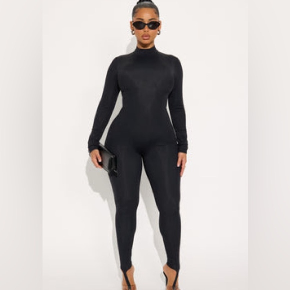 New Fashion Nova Black Long Sleeve Bodycon Jumpsuit  With Toe Accent Size: XL
